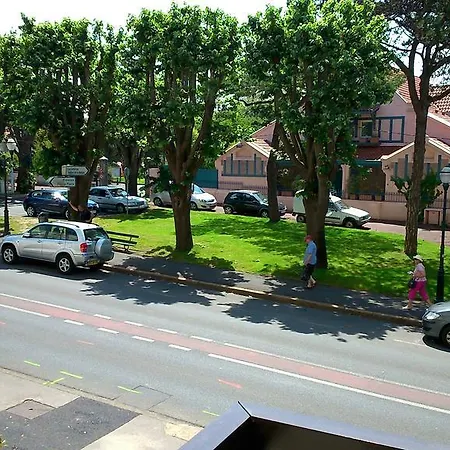 Centre